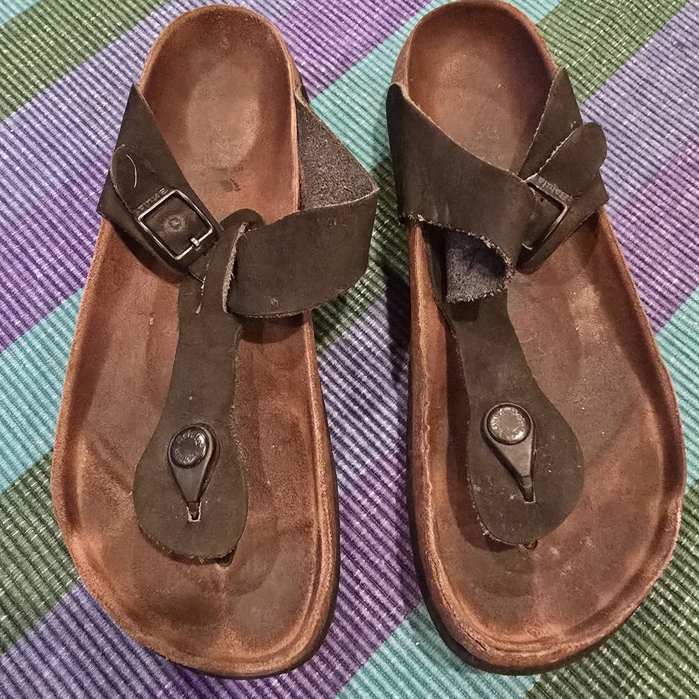 Birkenstock Gizeh Brown Women Sandals Size 37